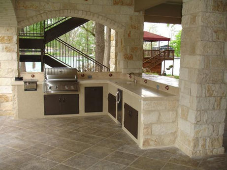 Best Countertops For An Outdoor Kitchen