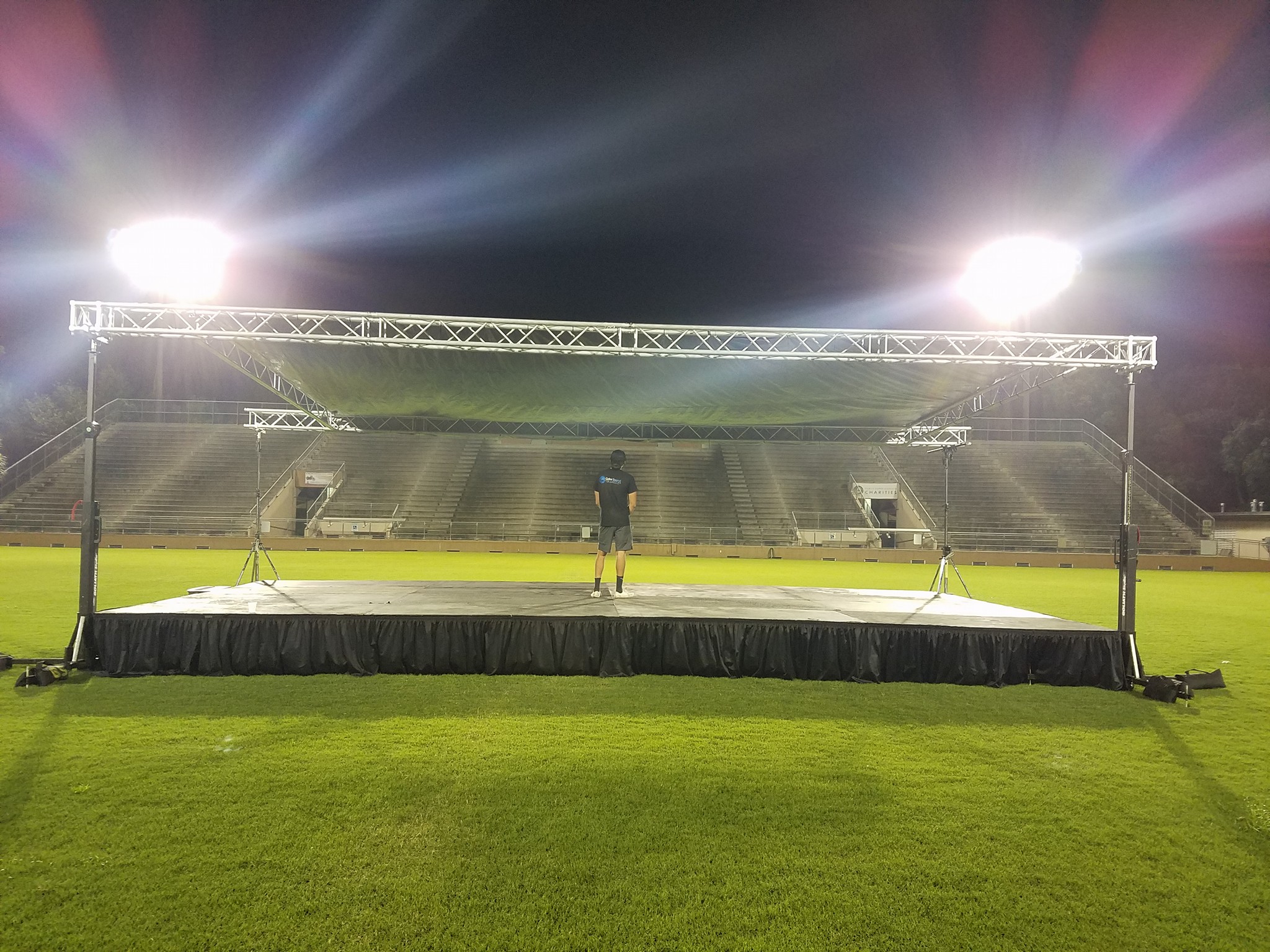 32 foot stage and roof