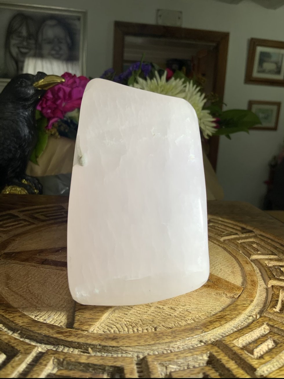 Thumbnail: Mangano Calcite Freeform