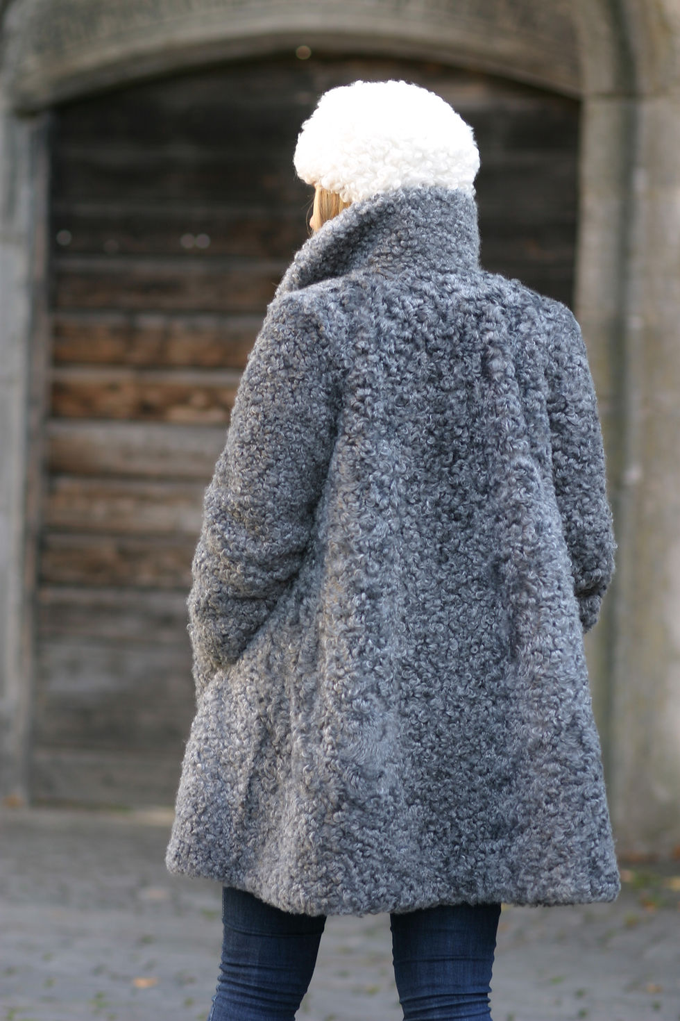 Miniatyrbild: Fårskinnskappa Swagger