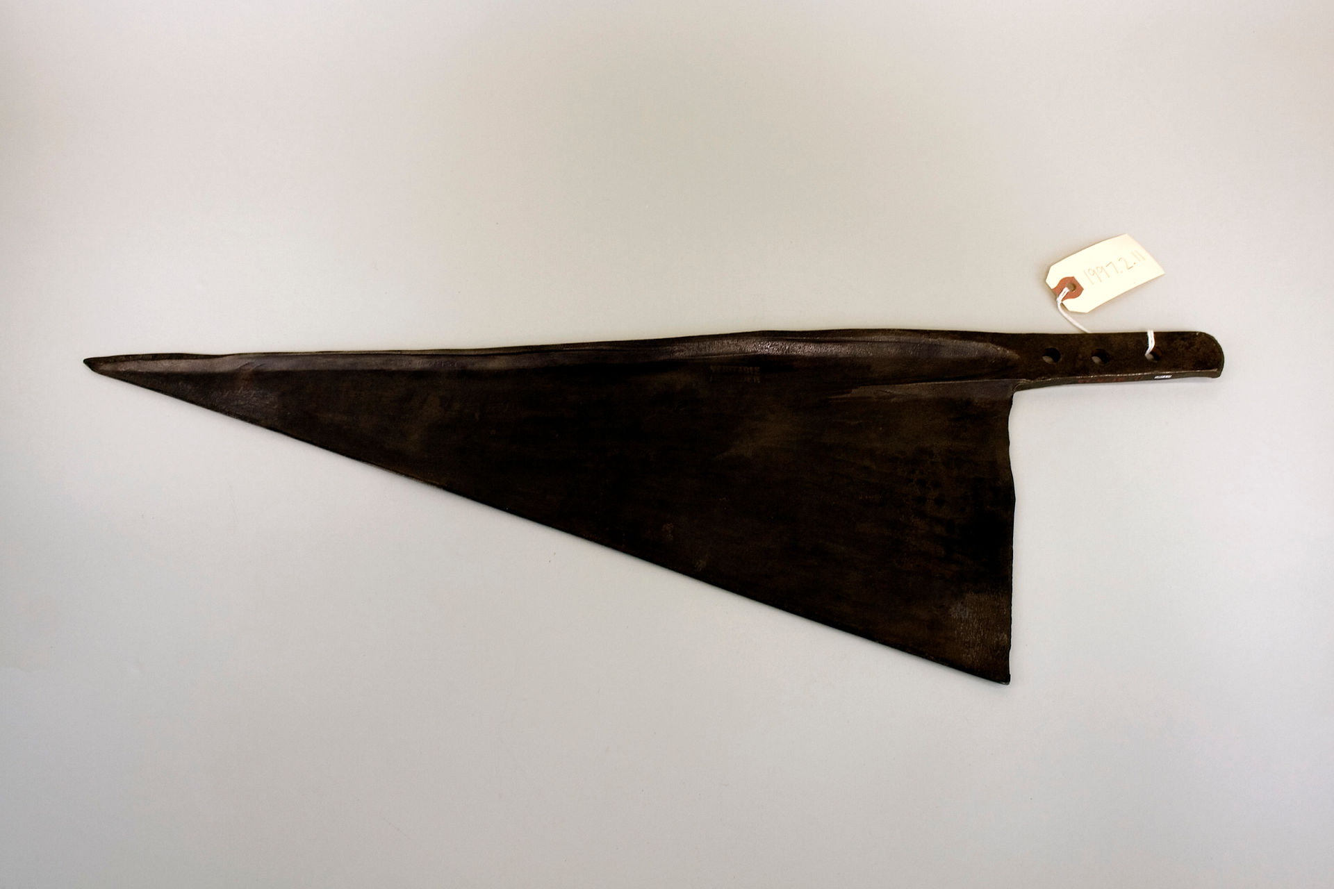 Experton-Revollier, Hay Knife, c. 19th century. Iron. Gift of Kenneth Lynch & Sons, 1997.2.11.