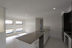 Springfield Lakes For Rent