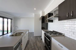 $450 per week Augustine Heights