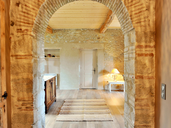 The Salutière charm