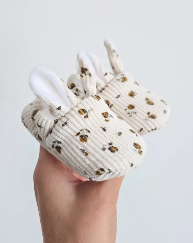 Chaussons bébé Lapinou faits main en France – Tiffany Couture