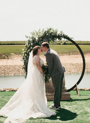 kiss the bride, in front of the pond