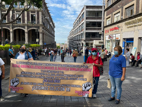 Ahora fueron los jubilados; provocan caos en el centro de Cuernavaca