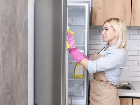 Comment éliminer les mauvaises odeurs de son frigo ?