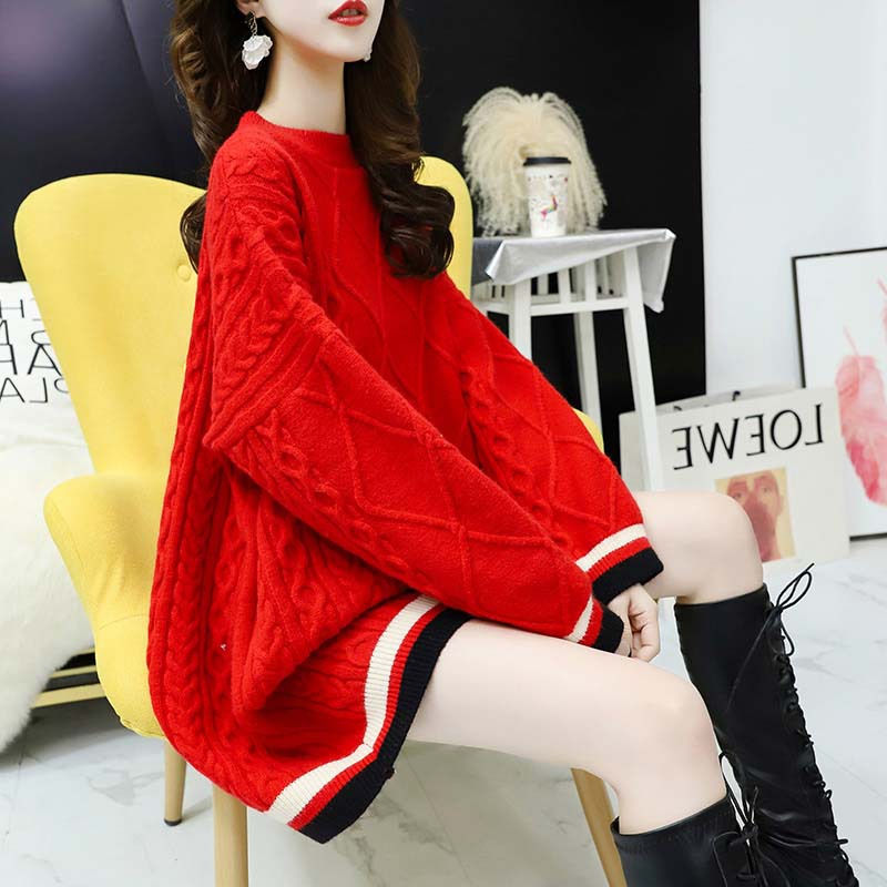 Thumbnail: Round Neck Loose Fit Cable Knitted Sweater