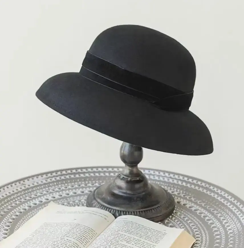 Thumbnail: 100% Wool Bell Hat