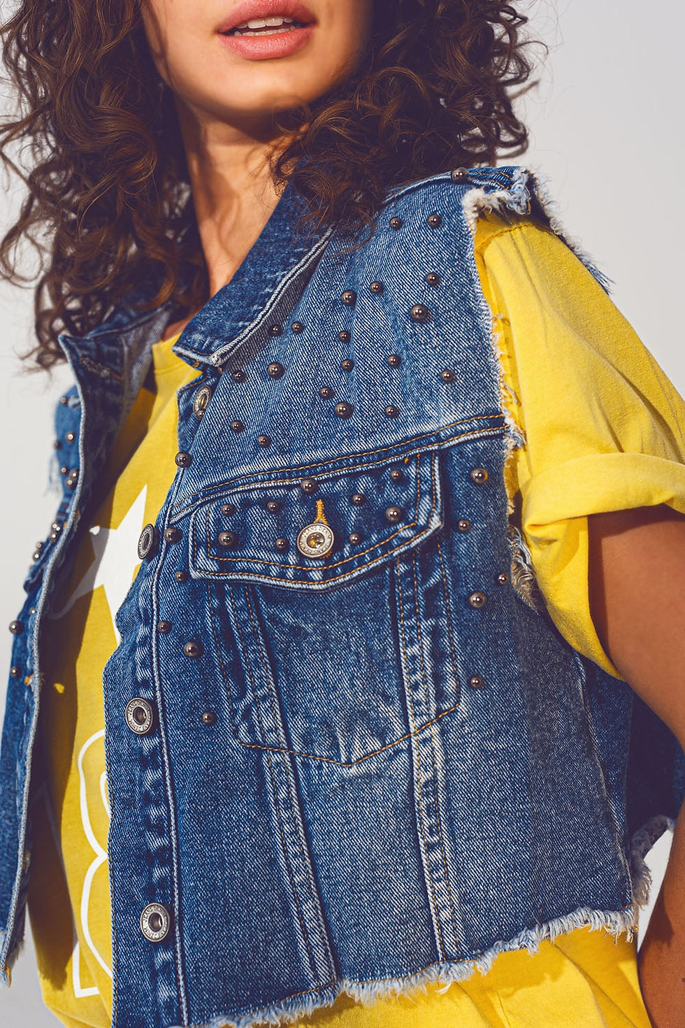 Thumbnail: Cropped Studded Denim Vest in Blue