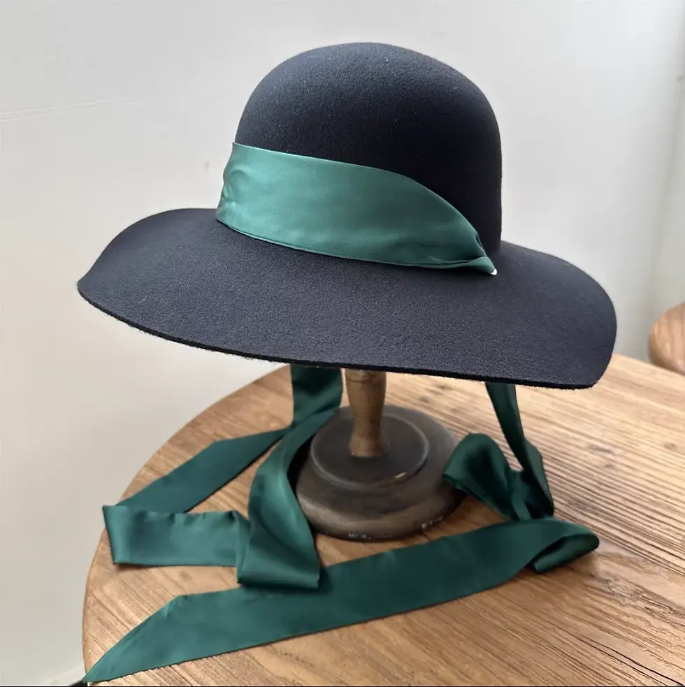 Thumbnail: 100% Wool Bell Hat