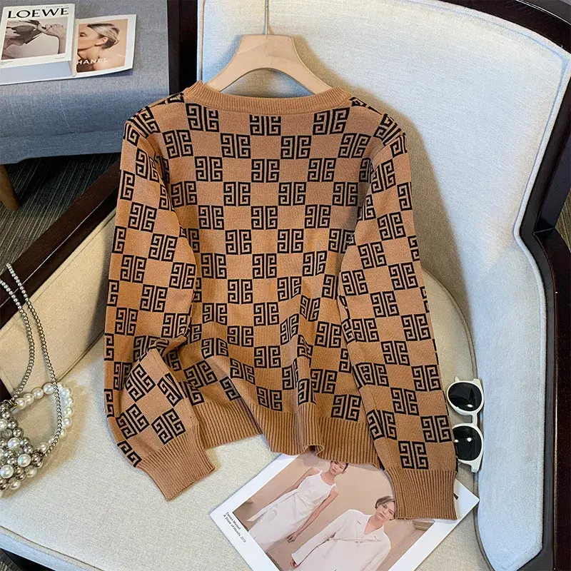 Thumbnail: Knit Round Neck Pullover Sweater