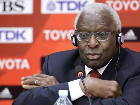 Procès Lamine Diack: l’ex-patron de l’IAAF mal à l'aise sur le volet «abus de confiance»
