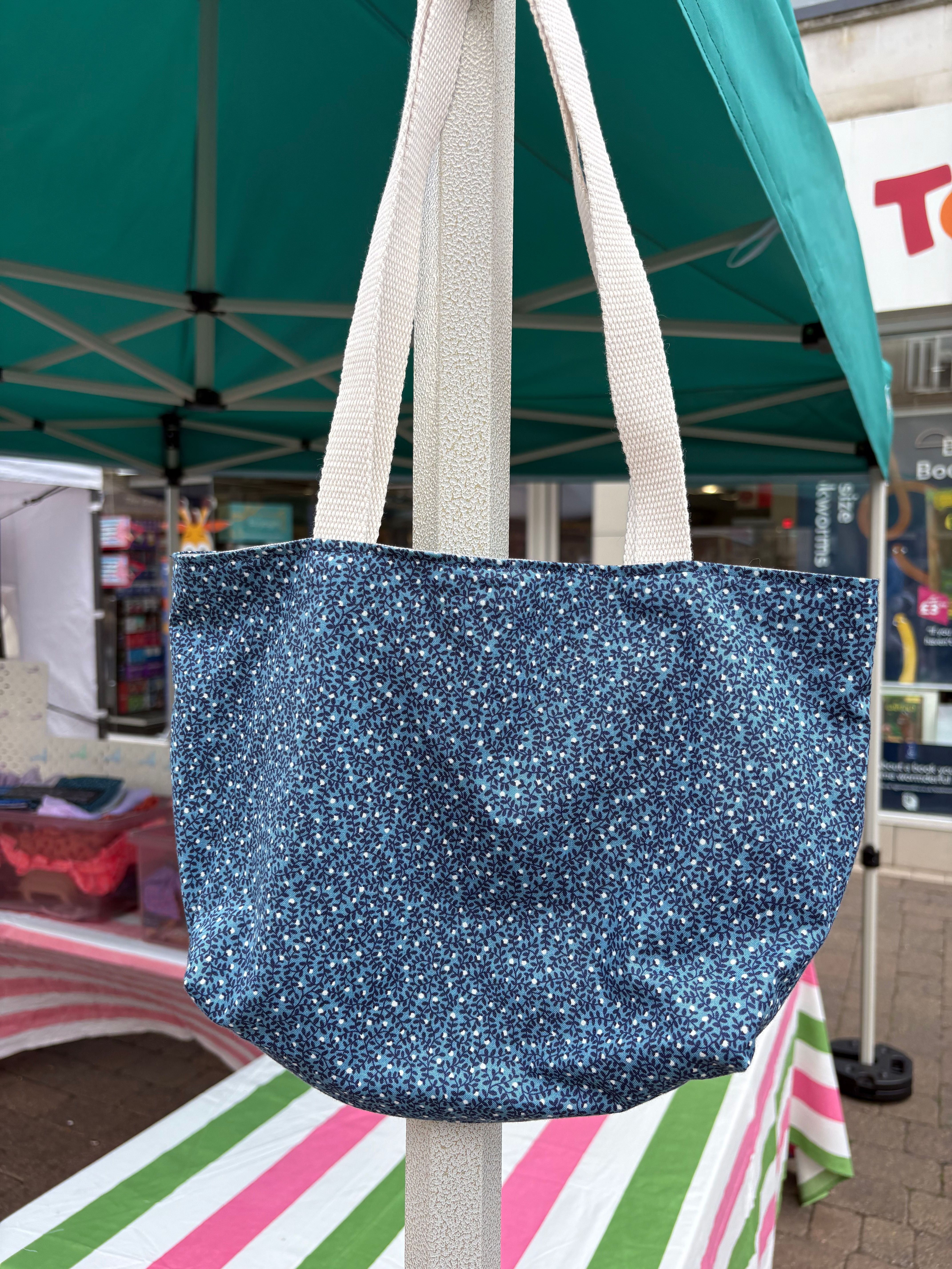 Blue vine tote