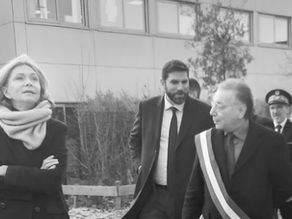 À Choisy-le-Roi, le maire pose avec ses alliés de droite, pour célébrer ce qu'ils sabotent par ailleurs