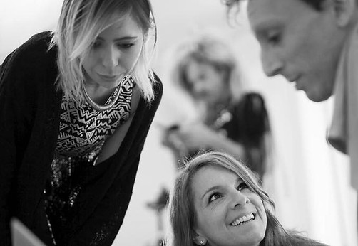 close up of barbara fraguas, alice felci and the artist of kings and queens in madrid