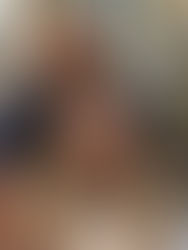 Sabit Akkaya kuaför salonunda Aydeed'in sarı saç bakımı, kesimi ve saç tasarımı.