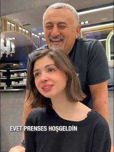 Zeynep Atılgan'ın Sabit Akkaya salonunda gerçekleştirdiği saç kesimi, modern saç şekillendirme ve profesyonel makyaj süreci.