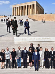 The emotional visit of the Hairdressers Association to Anıtkabir.