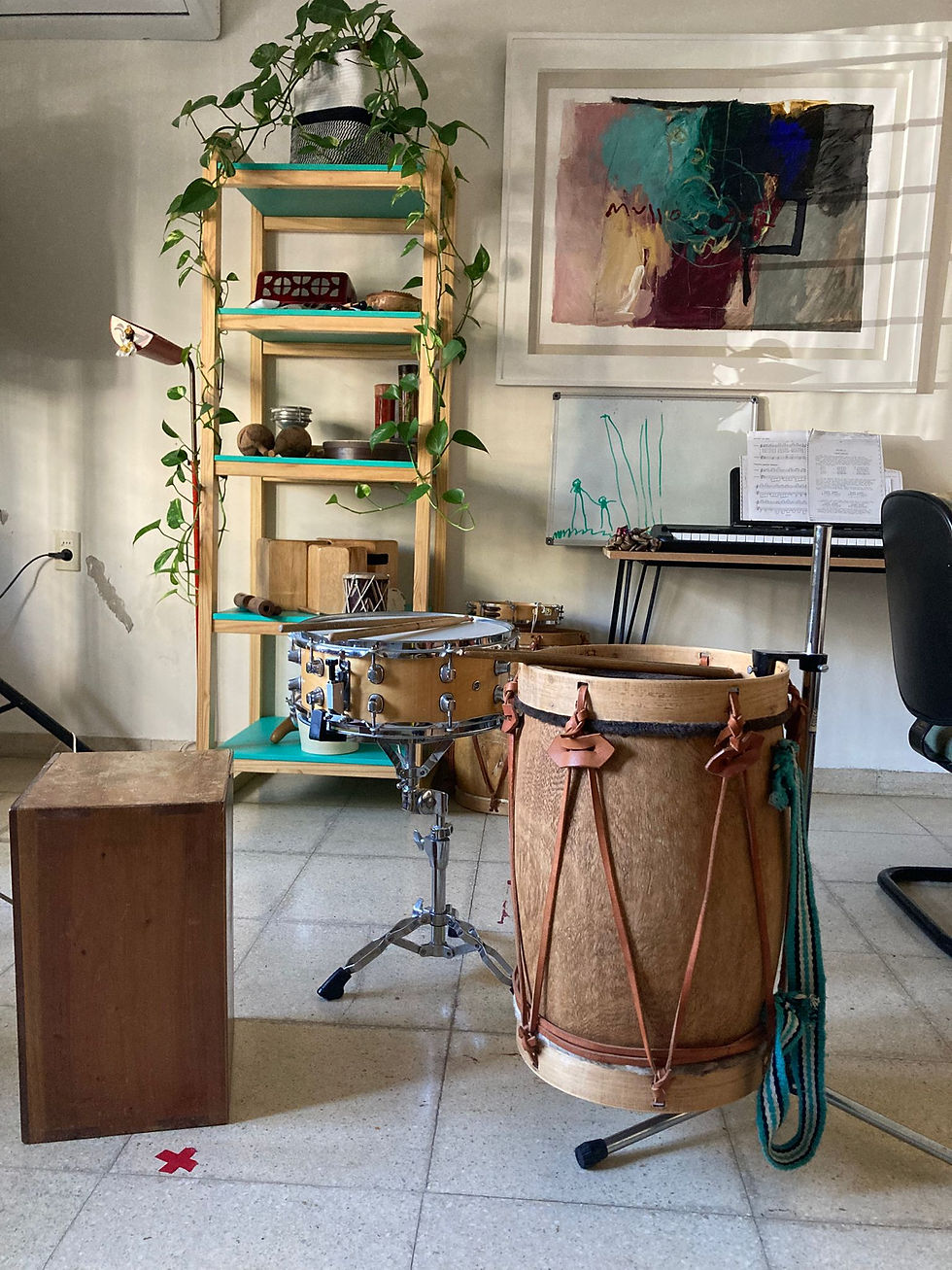 Sala de Fuga Espacio Musical en Pocitos, con instrumentos y materiales para explorar