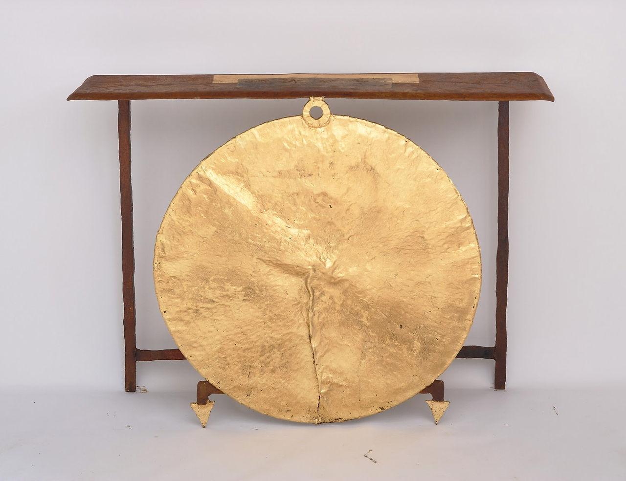 argueyrolles-mobilier-console-disque-or-cadre