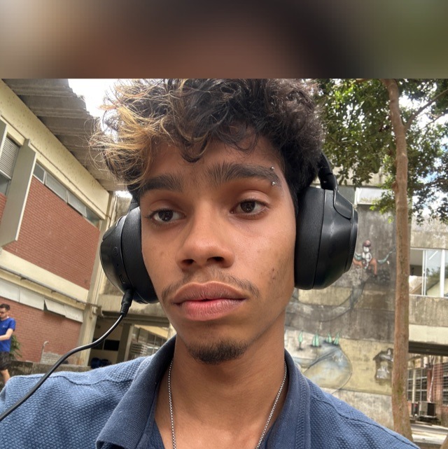 Foto do escritor: D. Lira