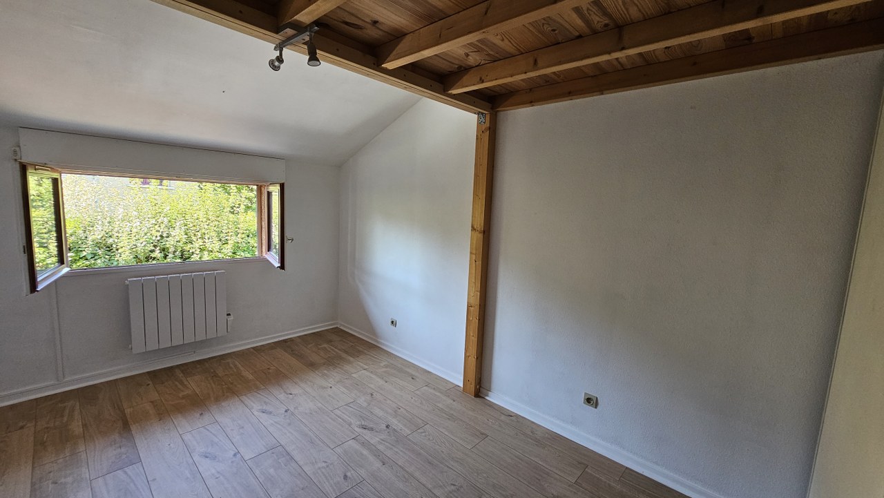 Maison à Vaulx-Milieu — photo 4