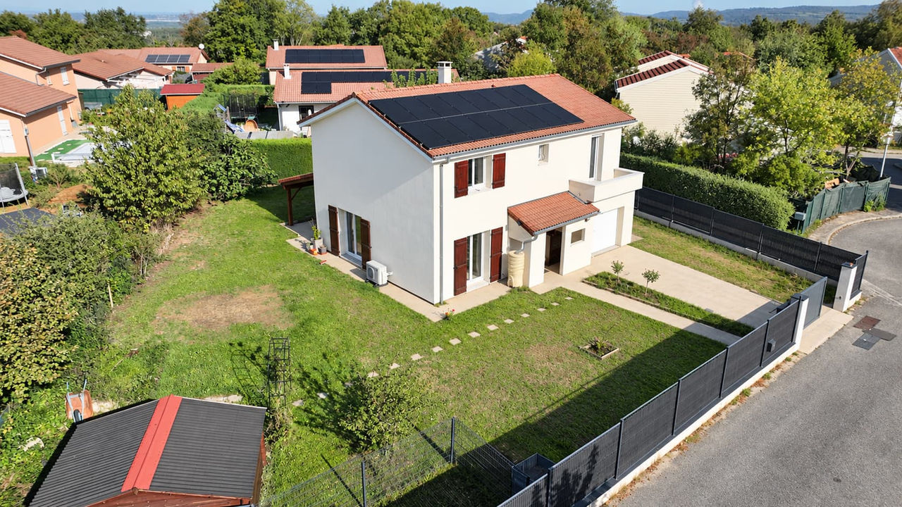 Maison à Villefontaine — Les Quincias, 5 pièces et 4 chambres — Villefontaine