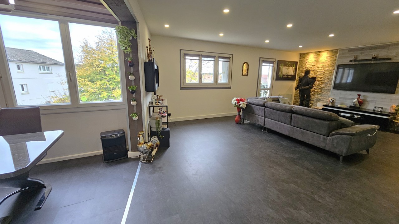 Appartement à Villefontaine — photo 2