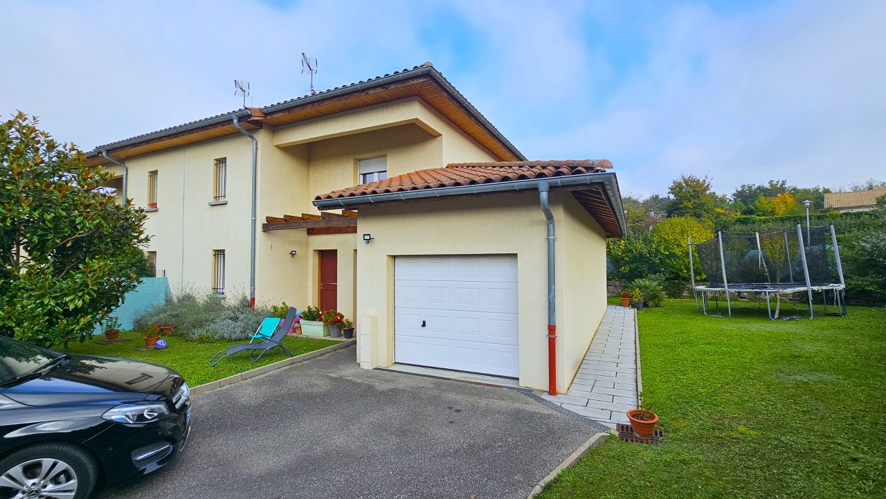Maison à Villefontaine — photo 12