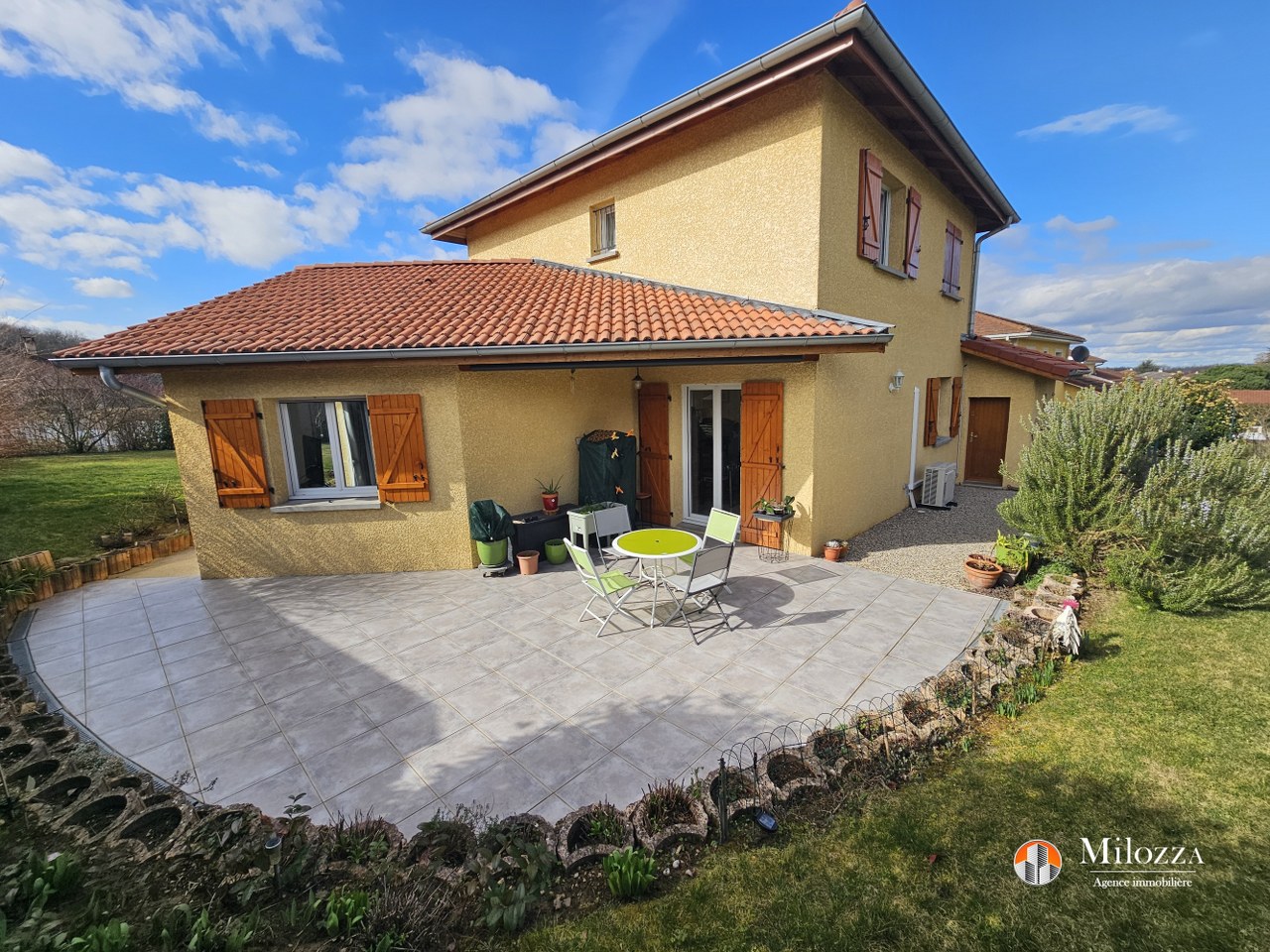 Maison à Roche — photo 1