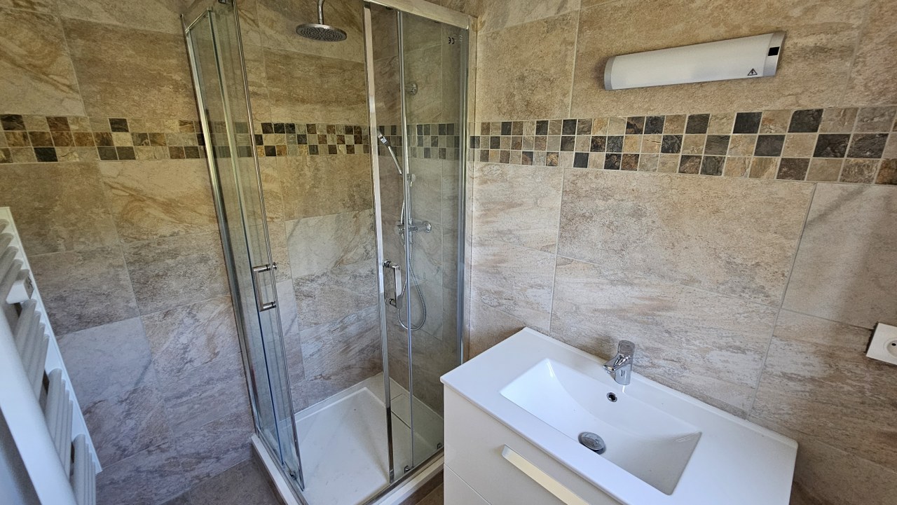 Maison à Vaulx-Milieu — photo 6