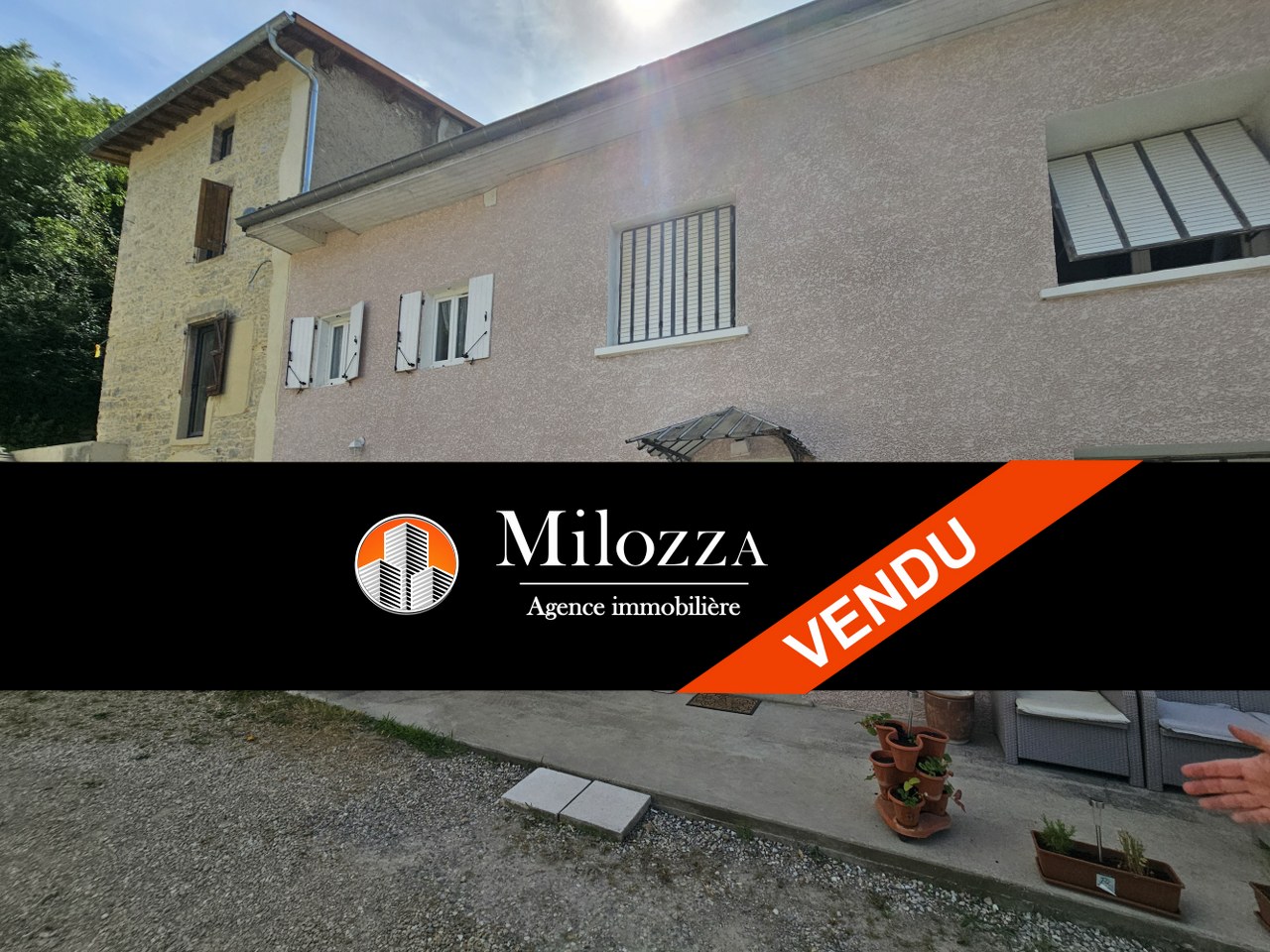 Maison à Vaulx-Milieu — photo 1