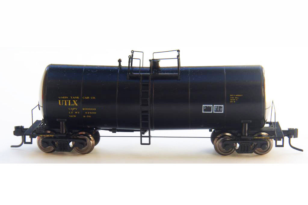 Zeuke FunnelFlow Tank Car - Black UTLX [no number]
