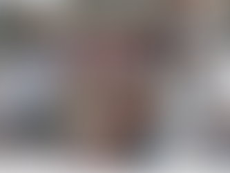 Nous bancs i taules per fer del pati un espai més viu i acollidor