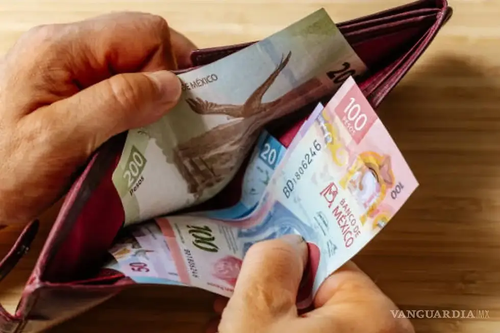 EVITA LA “CUESTA DE ENERO”: ERRORES FINANCIEROS DE FIN DE AÑO QUE VACÍAN EL BOLSILLO