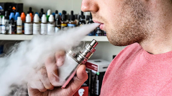 UNA PELIGROSA MODA: 'VAPES' Y 'WAX 'https://static.wixstatic.com/media/3a1abe_eacbae3b1741410aa06799b94042ce21~mv2.jpg/v1/fill/w_772,h_434,al_c,lg_1,q_80/3a1abe_eacbae3b1741410aa06799b94042ce21~mv2.jpg