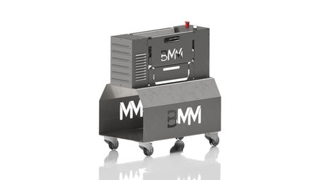 Τρυφερό ποιητής με αποσπώμενα μαχαίρια