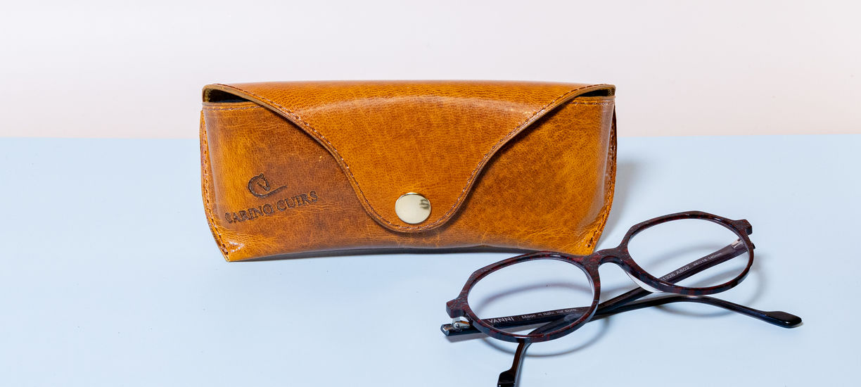 Porte-lunettes en cuir