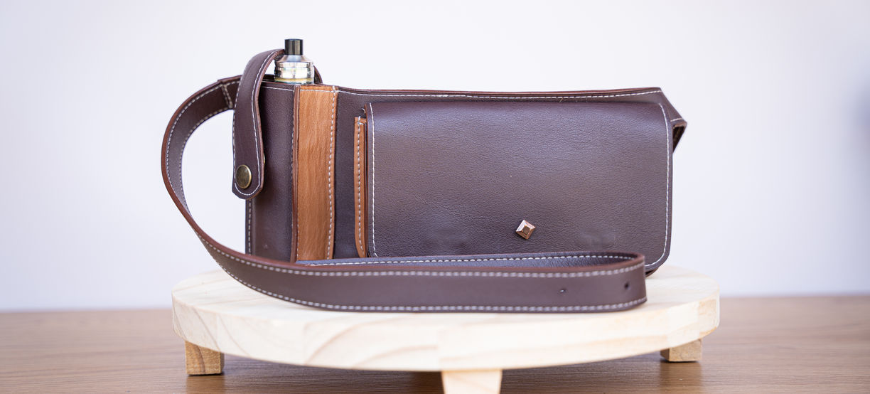 Sacoche Catherine en cuir lisse chocolat