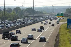 traffic-in-columbus-ohio-usa-DA5TK3.jpg