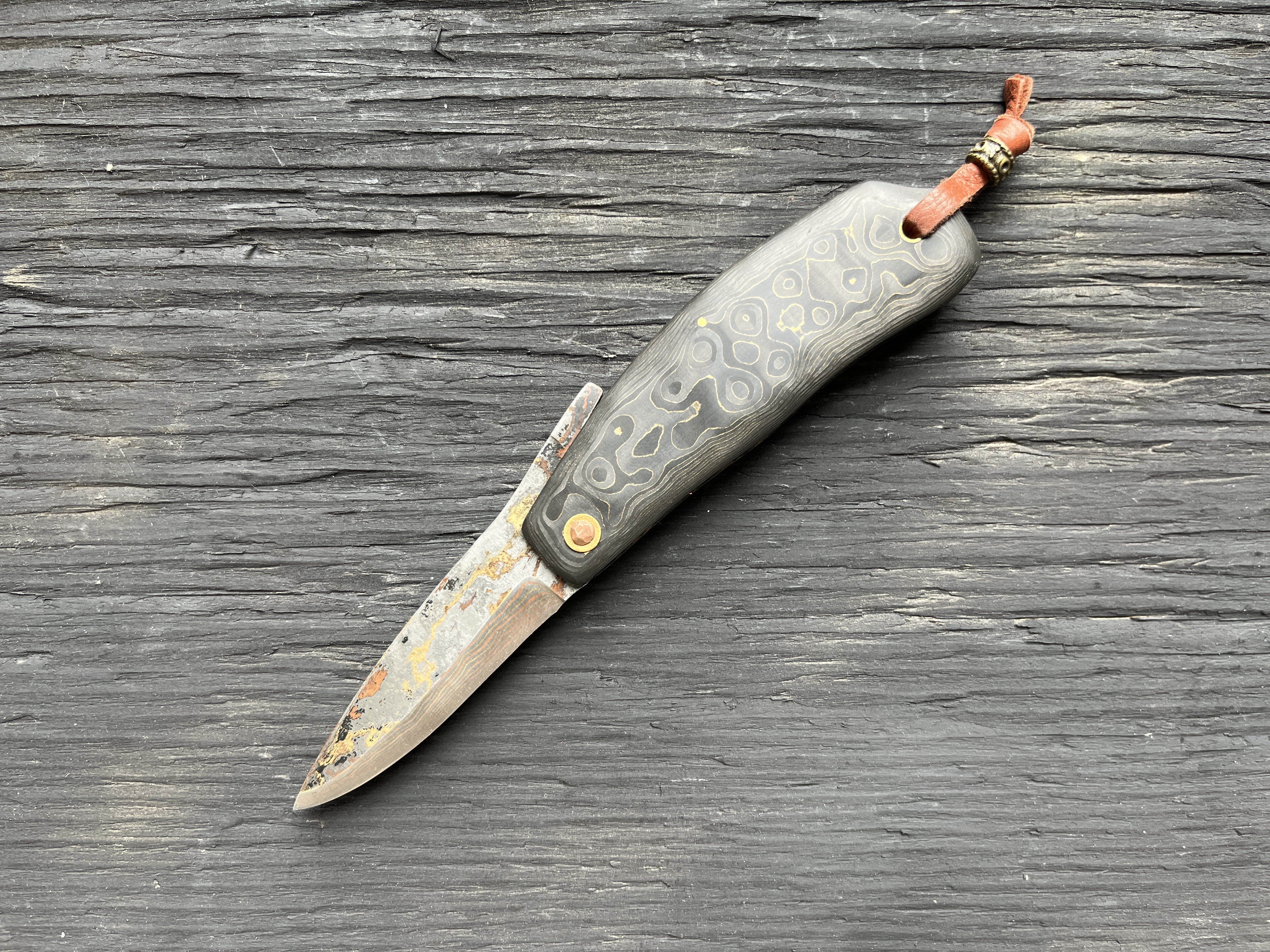 Folding knife #3 - Damas + carbon fiber