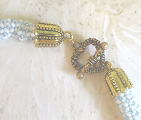 126 Necklace white and blue (1).JPG