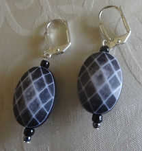 EE 71 Black checky design lucite.JPG