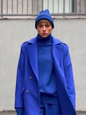 En Popüler Renk Elektrik Mavisi: Cesur, Enerjik ve Modern Stil Rehberi