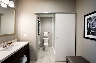 bathroom 2.jpg
