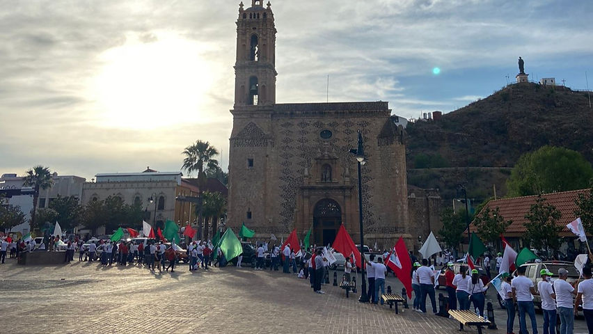 Realizan megacrucero en apoyo a Miguel Jurado Prieto