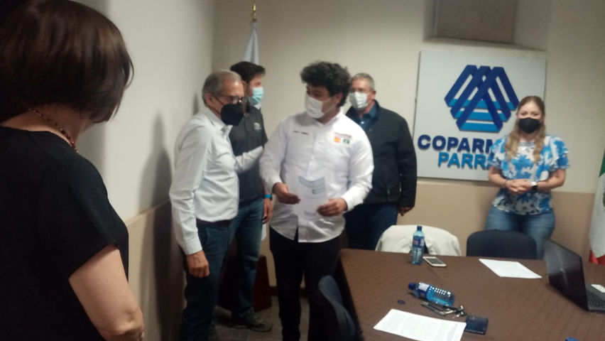 Otto Valles se reúne con empresarios de COPARMEX