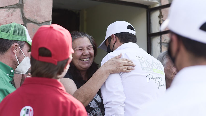 Felicidades en su día a todas las madres, reciban un fuerte abrazo: Edgar Piñón